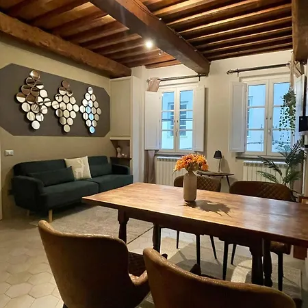 Superhost Casa Galli 77 Two Bedrooms Two Bathrooms * Λούκα